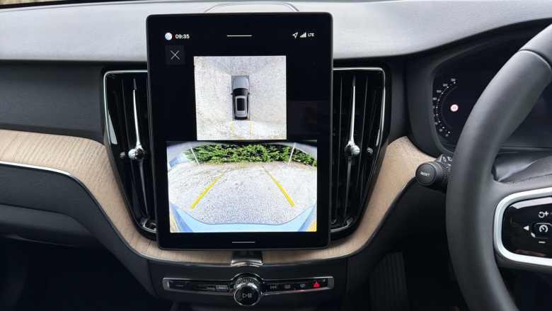 Volvo XC60 2.0 B5P Plus Dark 5dr AWD Geartronic Petrol Estate